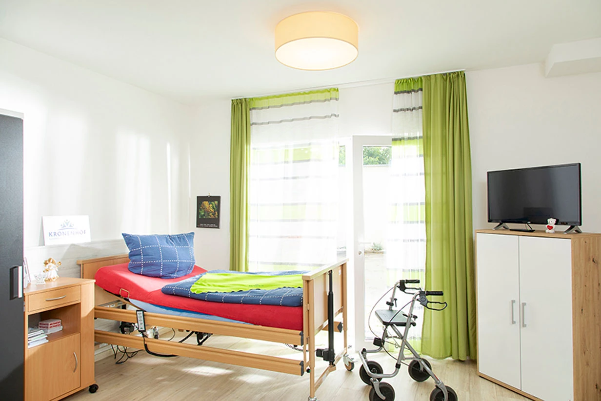 Patientenzimmer Kronenhof Intensivpflege WG Augsburg