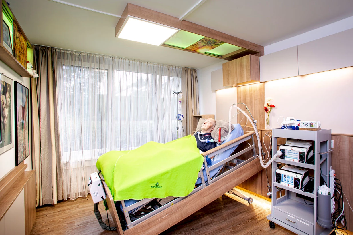 Patientenzimmer Kronenhof Intensivpflege WG Buchloe
