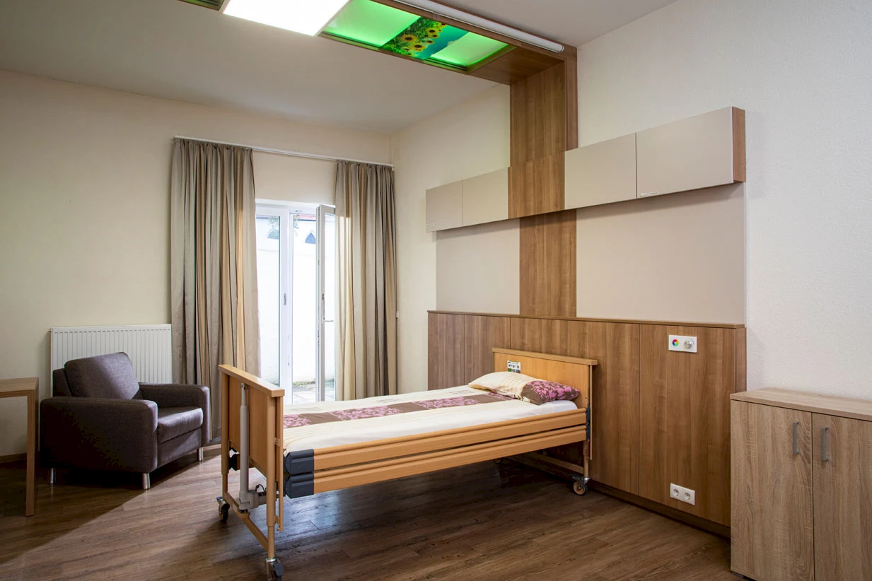Patientenzimmer Kronenhof Intensivpflege WG Erkheim